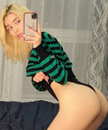 Я креативная, нежная и опытная, и готова поделиться с тобой моими умениями и страстью. Встречи со мной – это настоящая сказка, где каждый миг привносит новые волны наслаждения. Моя услуга – это искусство создавать незабываемые моменты, которые отнесут тебя в мир удовольствия и релаксации. У меня есть фото, которые покажут тебе мою красоту и женственность. Я живу в Москве, городе страсти и возможностей. Умение быть прекрасной компаньонкой и соблазнительницей – это то, что я делаю лучше всего. Мои отзывы говорят сами за себя. Встреча со мной – это шанс окунуться в безумно экстатический мир, где теряются все ограничения и барьеры. Я твоя олицетворение желания и наслаждения 💋. Жду твоего звонка! 8002, 20 лет